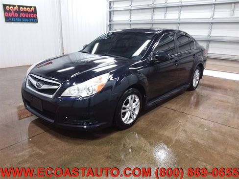 Used 2010 Subaru Legacy 2.5i Premium image 4