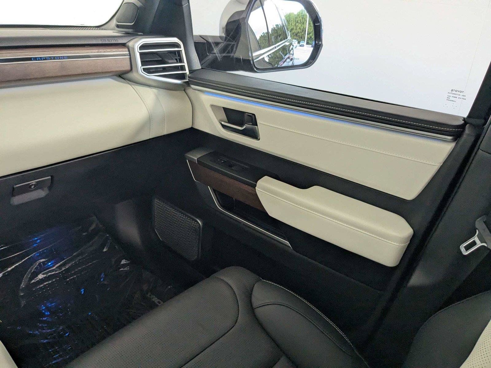 Used 2023 Toyota Sequoia Capstone AWD/4WD image 40