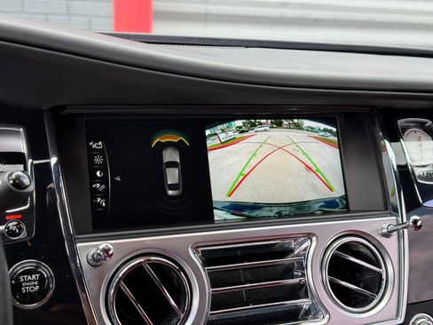 Used 2019 Rolls-Royce Wraith RWD image 27