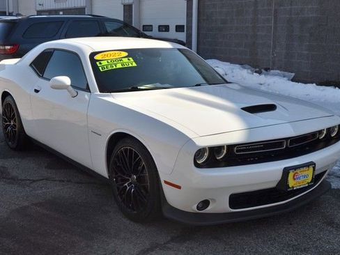 Used 2022 Dodge Challenger R/T image 2