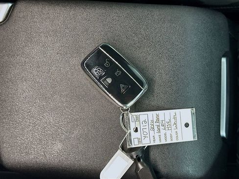 Used 2016 Land Rover LR4 HSE image 34