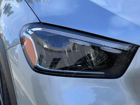 Certified 2025 Mercedes-Benz GLE 450 4MATIC image 11