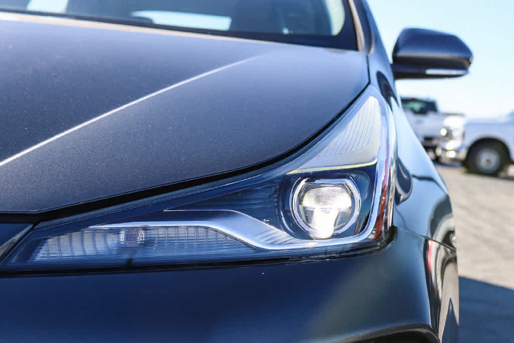 Used 2020 Toyota Prius Limited FWD image 7