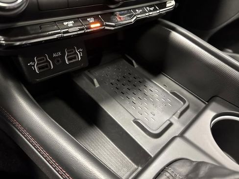 Certified 2025 Dodge Durango R/T image 25