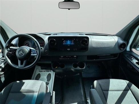 Used 2024 Mercedes-Benz Sprinter 2500 image 22