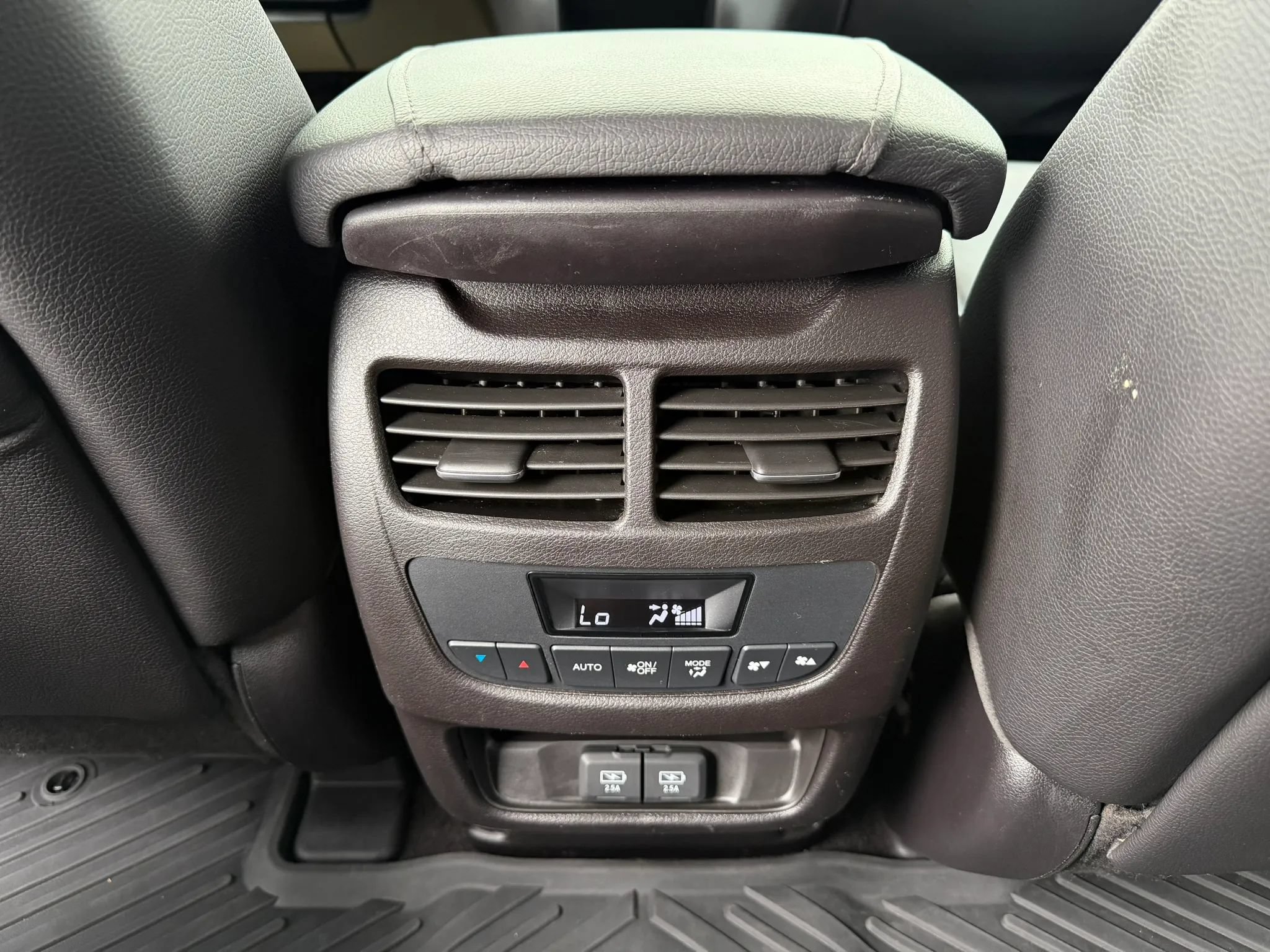 Used 2017 Acura MDX w/ Technology Package AWD/4WD image 33
