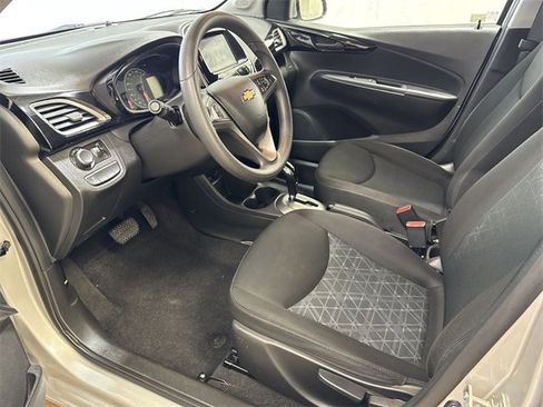 Used 2022 Chevrolet Spark LT image 11