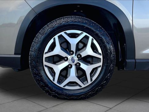 Used 2019 Subaru Forester Premium w/ Popular Package #1 AWD/4WD image 11