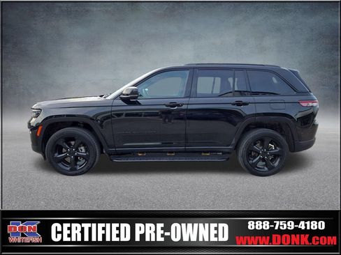 Used 2023 Jeep Grand Cherokee Altitude AWD/4WD image 5