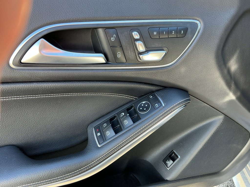 Used 2018 Mercedes-Benz CLA 250 image 16