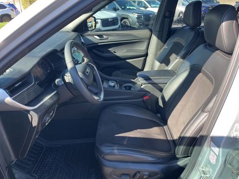 Used 2023 Jeep Grand Cherokee L Laredo image 12