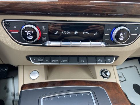 Used 2018 Audi Q5 2.0T Premium Plus w/ Premium Plus Package image 29