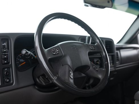 Used 2005 Chevrolet Silverado 2500 LS w/ Heavy-Duty Power Package image 23