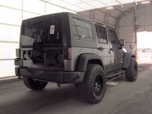 Used 2017 Jeep Wrangler Unlimited Sport w/ Connectivity Group AWD/4WD image 2