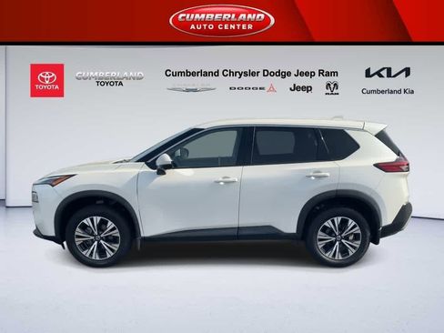 Used 2021 Nissan Rogue SV image 5
