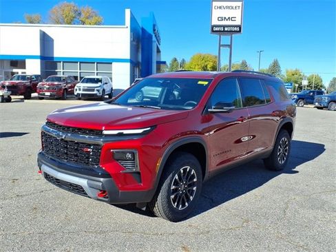 New 2026 Chevrolet Traverse Z71 w/ Enhanced Driving Package image 8