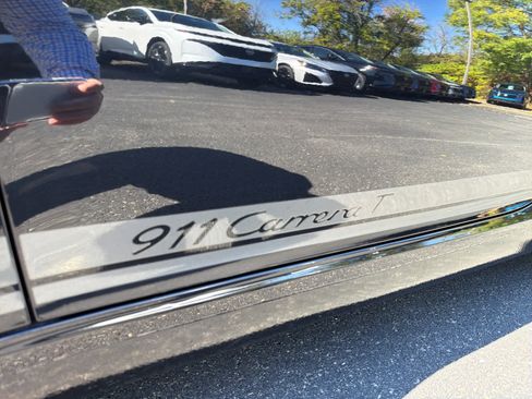 Used 2018 Porsche 911 Carrera T image 8