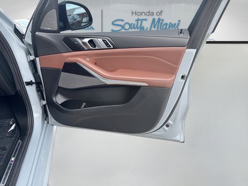 Used 2025 BMW X7 xDrive40i w/ M Sport Package image 35