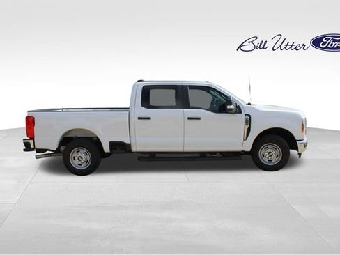 Used 2024 Ford F250 XL w/ XL Chrome Package image 4