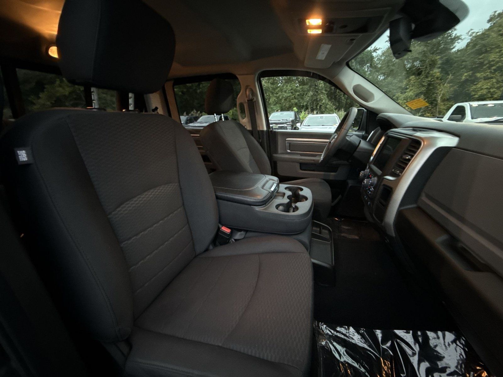 Used 2019 RAM 1500 Warlock AWD/4WD image 27