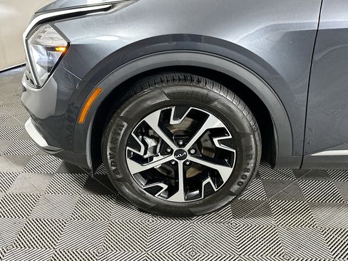 Used 2023 Kia Sportage EX image 11