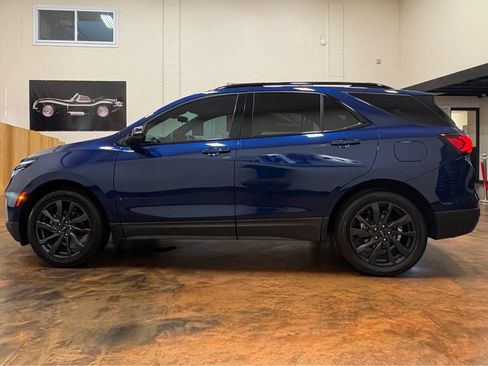 Used 2022 Chevrolet Equinox RS w/ Infotainment Package FWD image 7