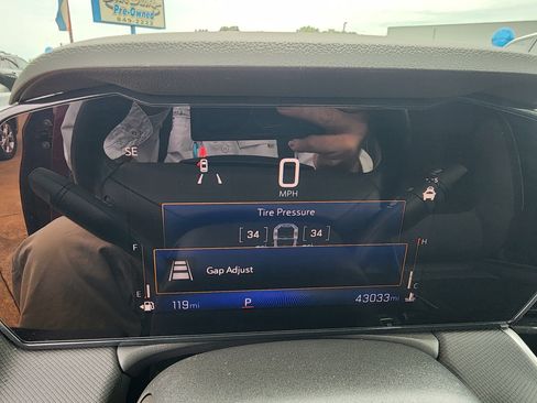 Used 2024 Chevrolet TrailBlazer LT w/ Convenience Package FWD image 25