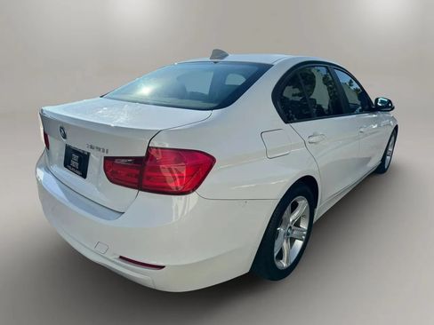 Used 2015 BMW 320i Sedan RWD image 8
