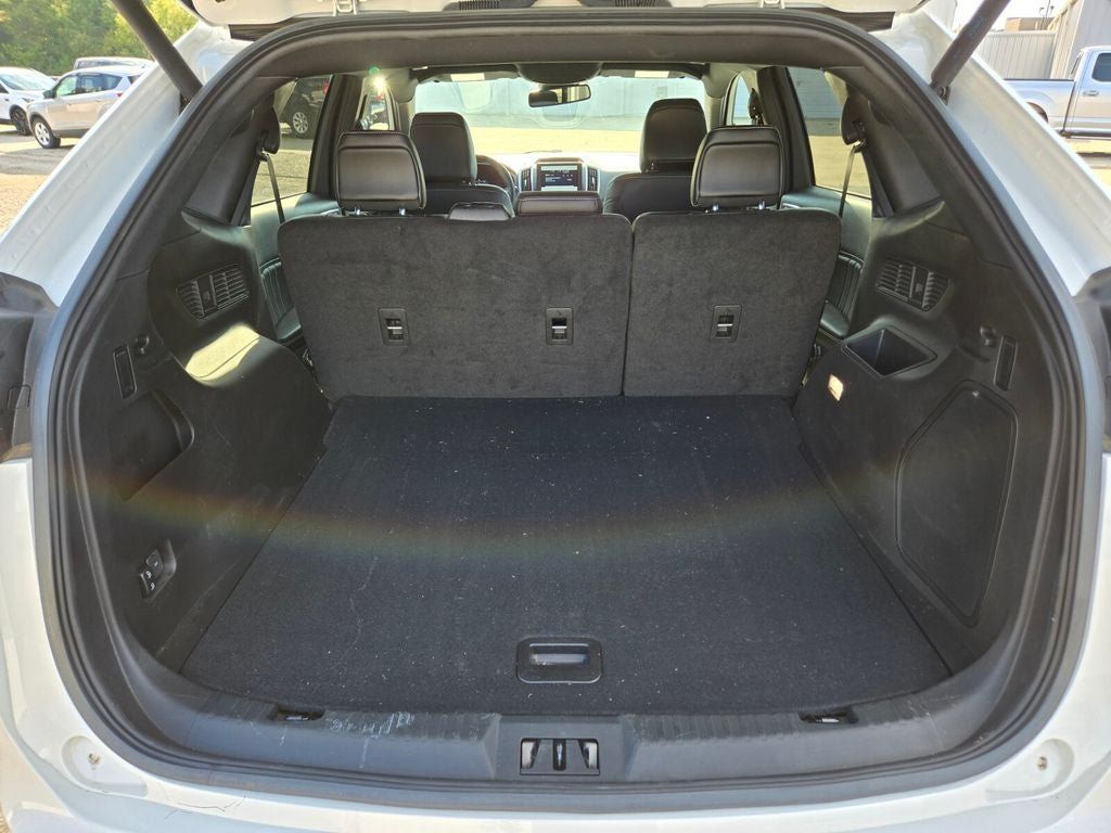 Used 2023 Ford Edge ST AWD/4WD image 16