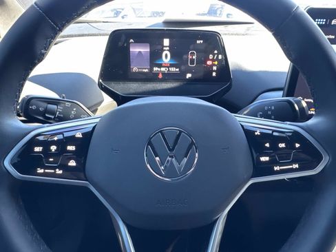 Used 2024 Volkswagen ID.4 Pro image 15