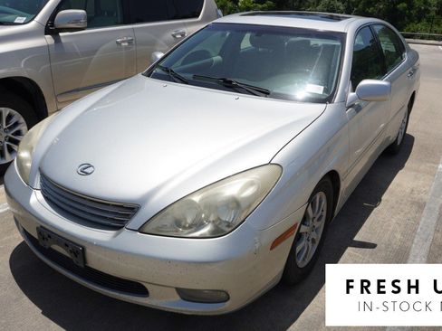 Used 2002 Lexus ES 330 w/ Premium Pkg FWD image 1