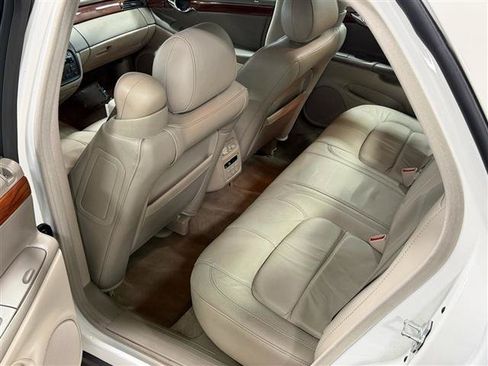 Used 2005 Cadillac De Ville Premium FWD image 11