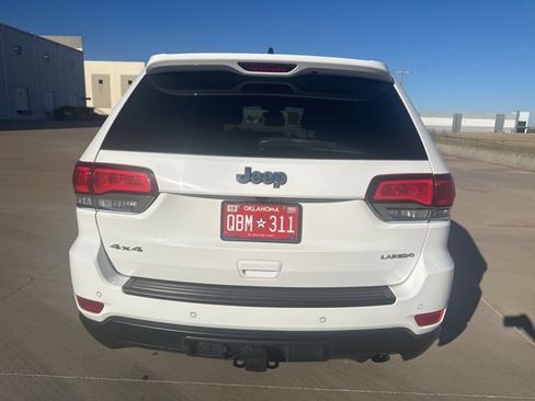 Used 2021 Jeep Grand Cherokee Laredo X image 6