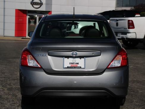 Used 2016 Nissan Versa S FWD image 9