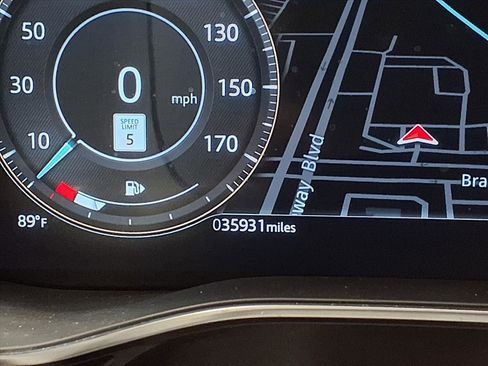 Used 2021 Jaguar F-PACE S image 31