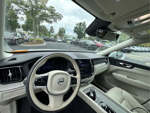 Used 2023 Volvo XC60 B5 Plus AWD/4WD image 28