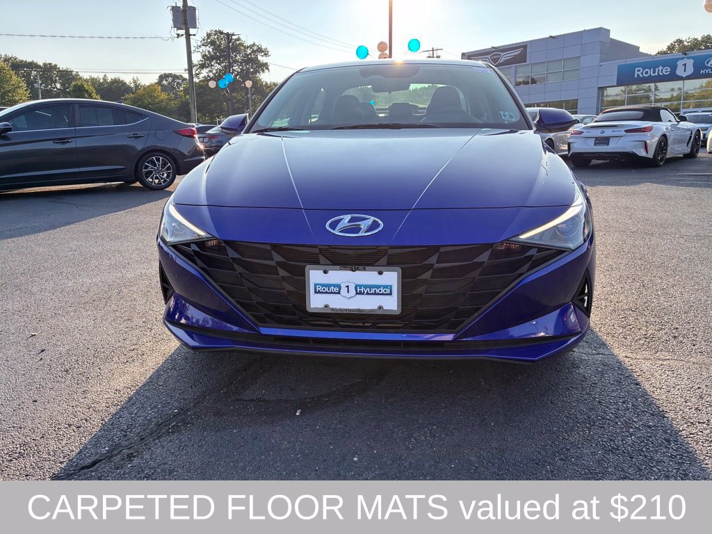 Used 2023 Hyundai Elantra SEL FWD image 2
