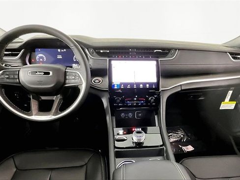 New 2025 Jeep Grand Cherokee Limited w/ Trailer Tow Package image 6