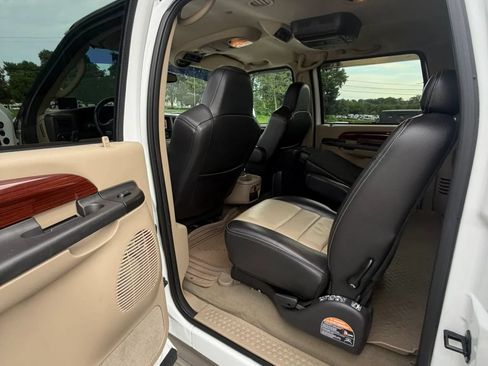 Used 2005 Ford Excursion Eddie Bauer AWD/4WD image 38