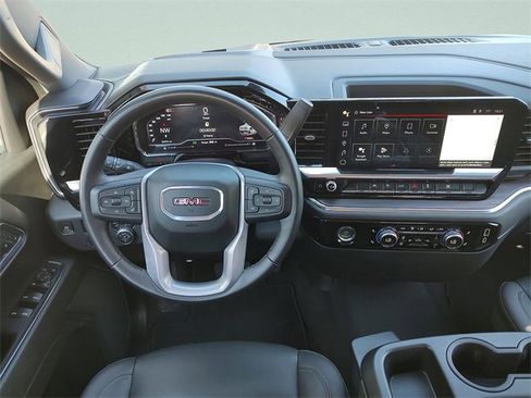 Used 2024 GMC Sierra 1500 SLT image 13