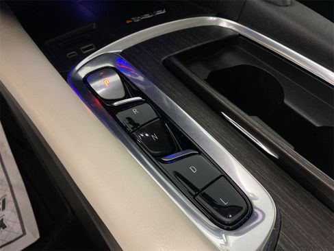 Used 2022 Buick Enclave Avenir w/ Avenir Technology Package image 20