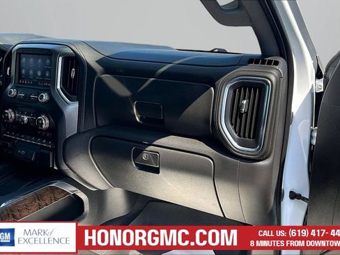Used 2020 GMC Sierra 1500 Denali w/ Denali Ultimate Package AWD/4WD image 24