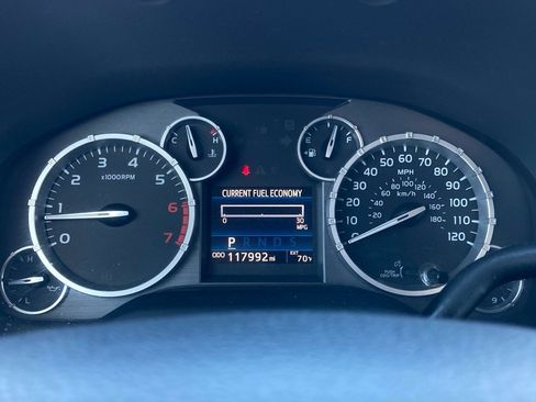 Used 2015 Toyota Tundra SR5 image 13