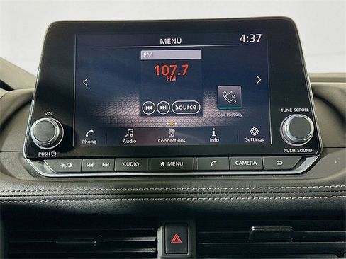 Used 2024 Nissan Rogue S image 14