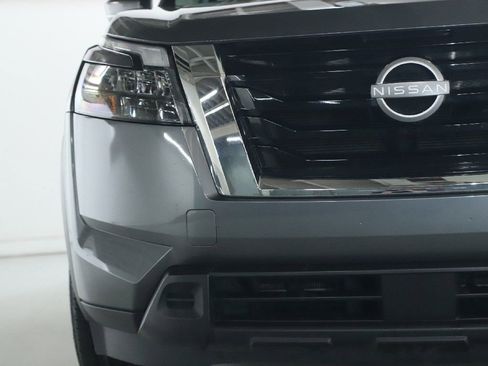 Certified 2025 Nissan Pathfinder SV FWD image 7