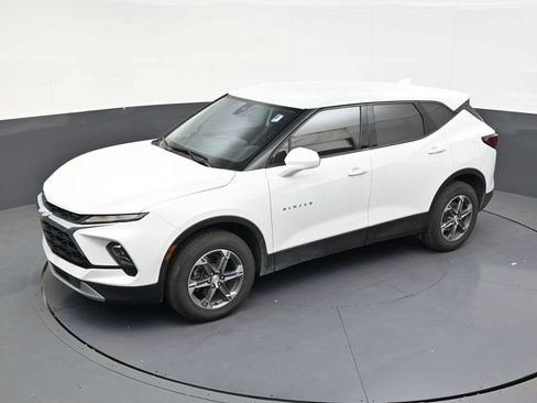 Used 2024 Chevrolet Blazer LT FWD image 12