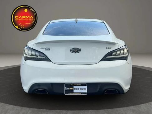 Used 2012 Hyundai Genesis 2.0T RWD image 4