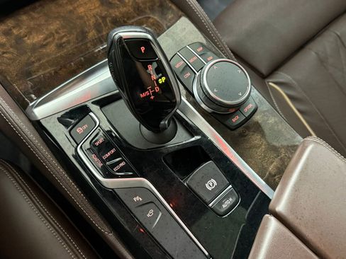 Used 2019 BMW M550i xDrive xDrive w/ Dynamic Handling Package image 26