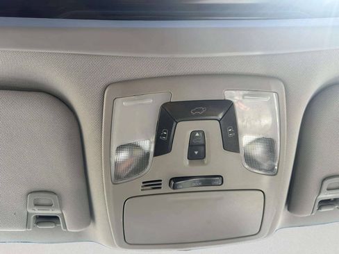 Used 2016 Toyota Sienna XLE FWD image 33