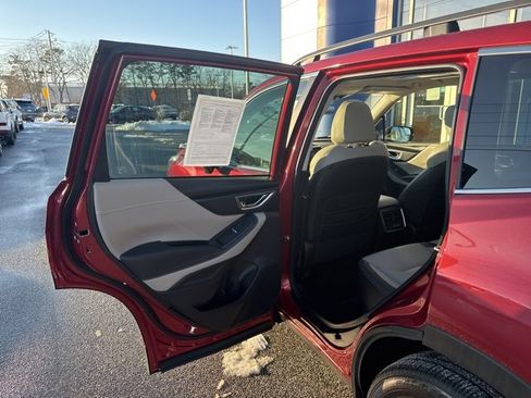 Used 2023 Subaru Forester Limited image 52